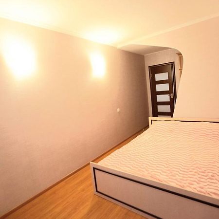Двухкомнатная Квартира 300М От Моря Ул Парковая 18 Отчетные Док Çornomorsk Dış mekan fotoğraf